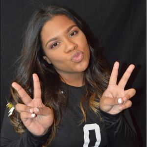 Meet your Posher, Raquel